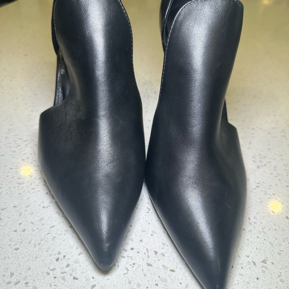 Steve Madden Black Pointed Heels